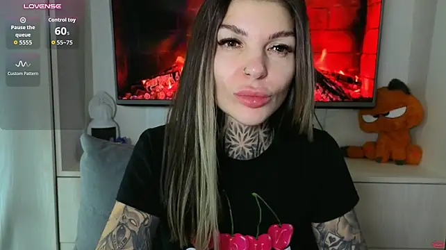 tattooedBabyyのライブXXXチャット