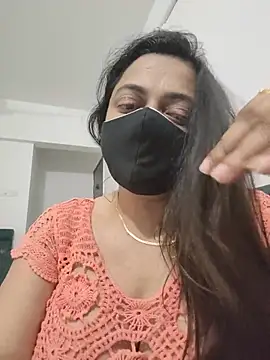 SilkAndShadow live XXX chat