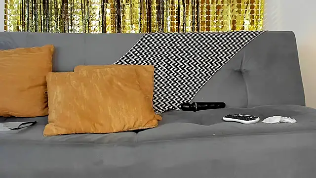KarenSims Adlı Modelin Canlı XXX Sohbeti