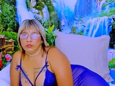 indianroxy 即時 XXX 聊天