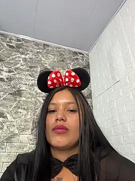 Онлайн чат XXX Rose_Bose