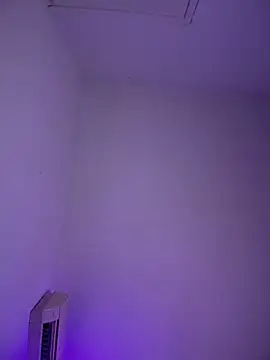Онлайн чат XXX Aliceroys__