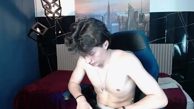 XXX chat uživo modela Marcoviolet