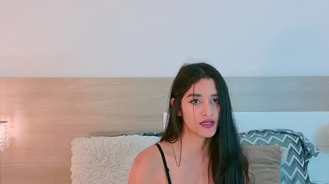แชท XXX สดของ EmmaMartinsX