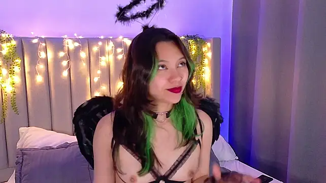 Sarah_Cute028のライブXXXチャット