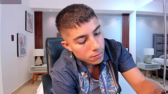 Joshuadiorr XXX чат на живо