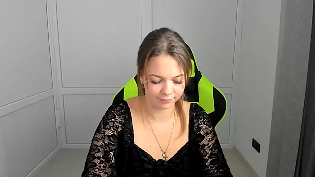 TessaSpringのライブXXXチャット