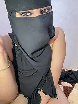 -Batta- Adlı Modelin Canlı XXX Sohbeti