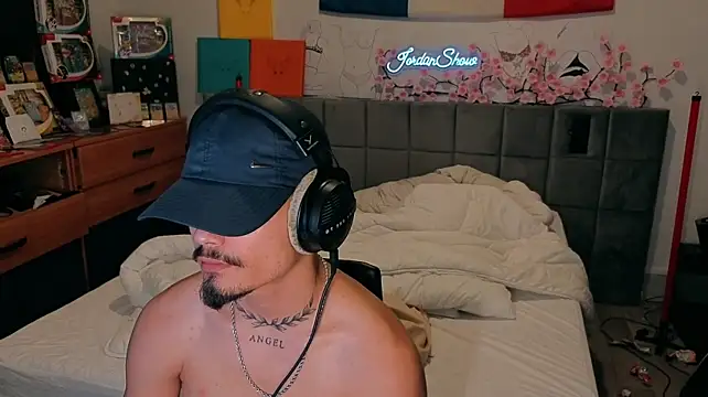 צ'אט XXX בשידור חי של JordanShow
