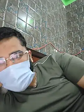 Mr_CurioX_369 Adlı Modelin Canlı XXX Sohbeti