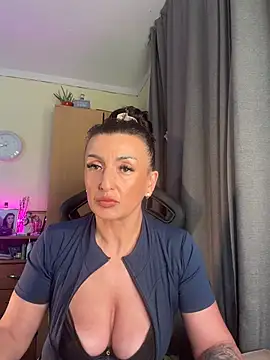 Chat +18 de Hotangel75 ao vivo