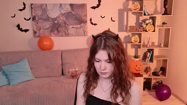 KattieKiss élő XXX-chatje