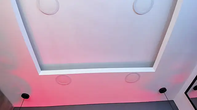 Danna__Miller_ élő XXX-chatje