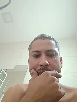 Arrombador20 – Live XXX-chat