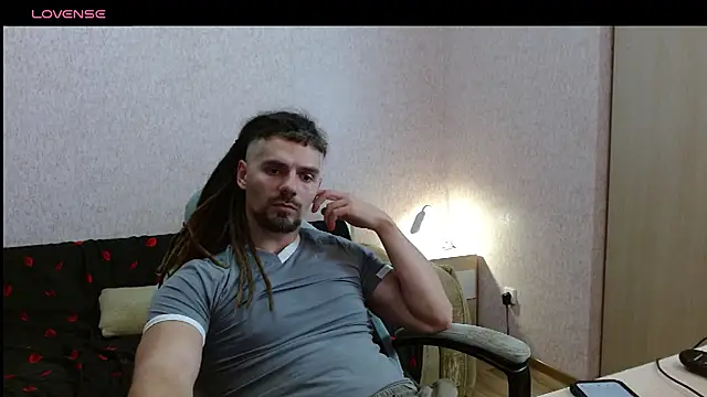 Czat XXX na żywo – Aestheticguy101