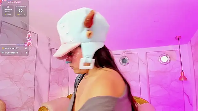Онлайн чат XXX MishRaven