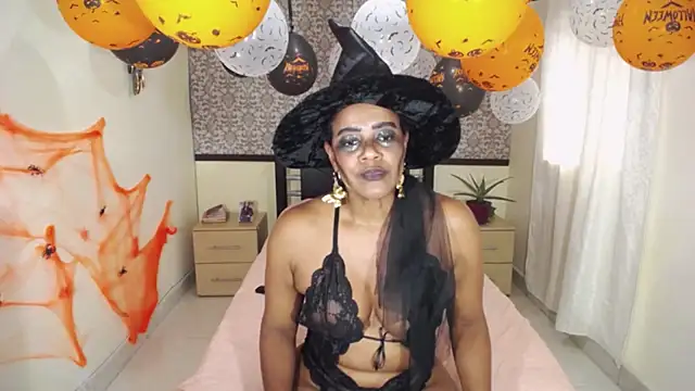 EvaFoxtern Live XXX chat