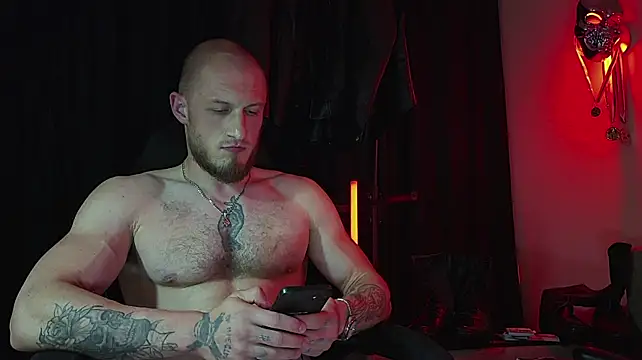 HunkyDesire's Live XXX Chat