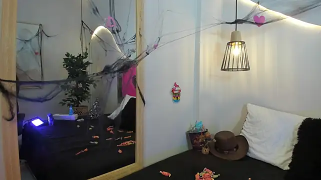 Pokazy przed kamerką – dama__amapola