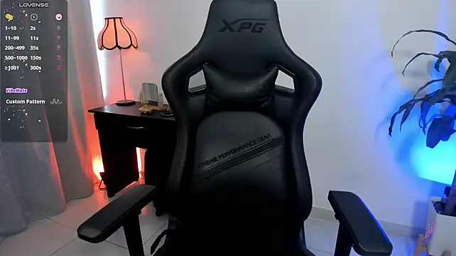 karlie02_'s Live XXX Chat