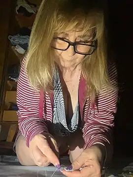 Irina2909@xh élő XXX-chatje