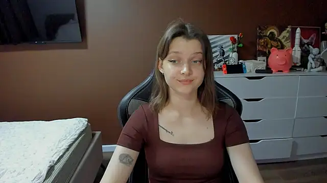 SoniNesti's Live XXX Chat