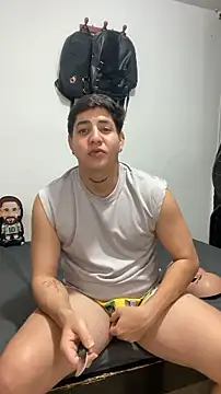 Fozil_Dvice Chat XXX in diretta