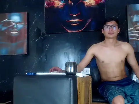 CamAndOfficialn Live XXX chat