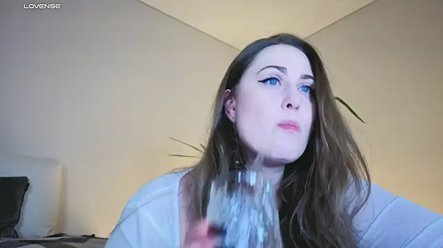 Miss_Magic_Eyes_ Chat XXX in diretta