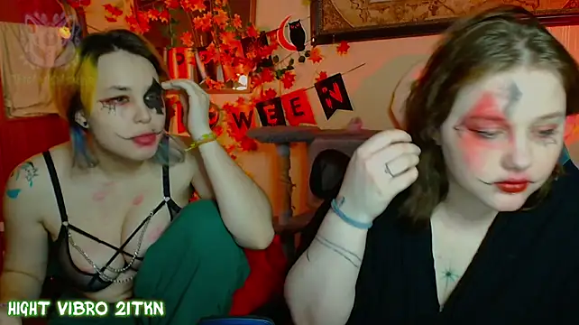 XXX chat uživo modela TrickyKitsune