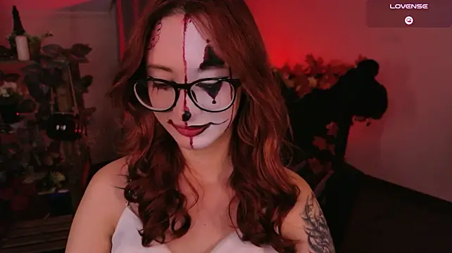 WICKEDEMBER live XXX chat