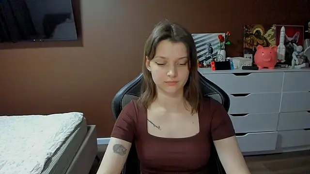 SoniNesti's Live XXX Chat