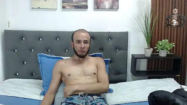 poseidon_latino's Live XXX Chat