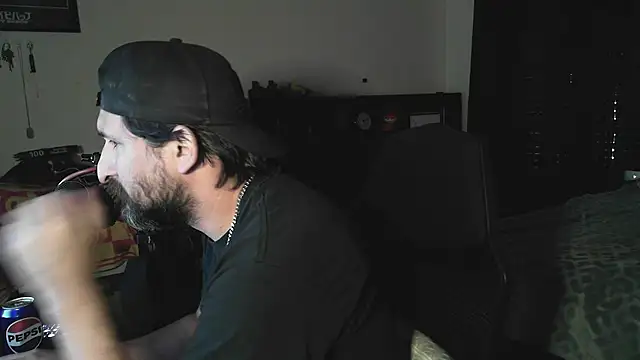 DevilPup75_ élő XXX-chatje