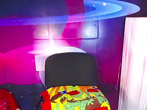 Chat +18 de KeysyCFire ao vivo