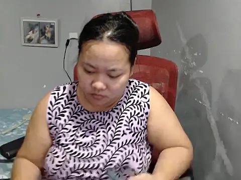 BubbleButtPinay live XXX chat