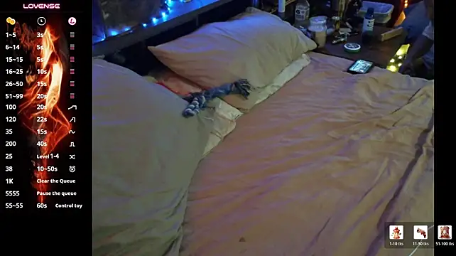 Pussyeat2please's Live XXX Chat