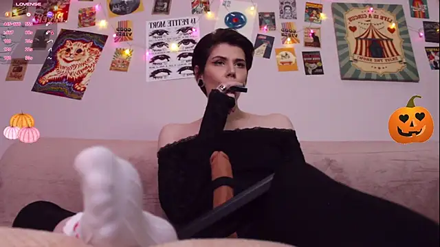 Luna_Blake Adlı Modelin Canlı XXX Sohbeti