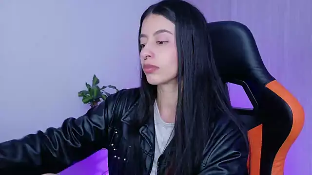 Misscarolsph Adlı Modelin Canlı XXX Sohbeti