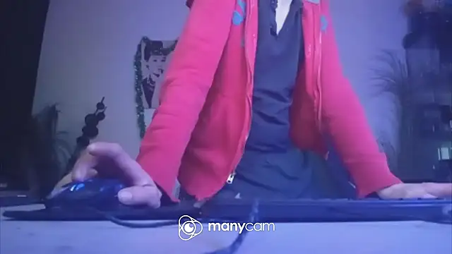 der_dino30 Adlı Modelin Canlı XXX Sohbeti