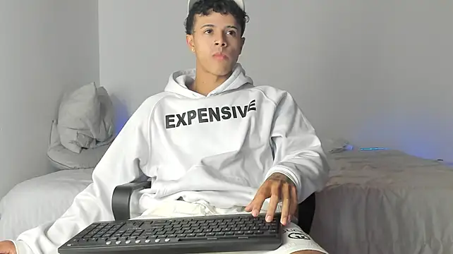 Živý XXX chat _Alex_Colton