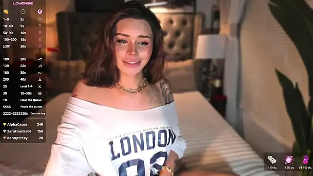 ParisianDoll Chat XXX live