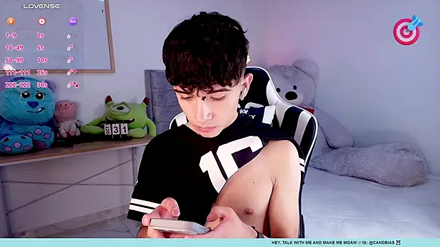 Chatroom XXX en direct de Niico_Cruz