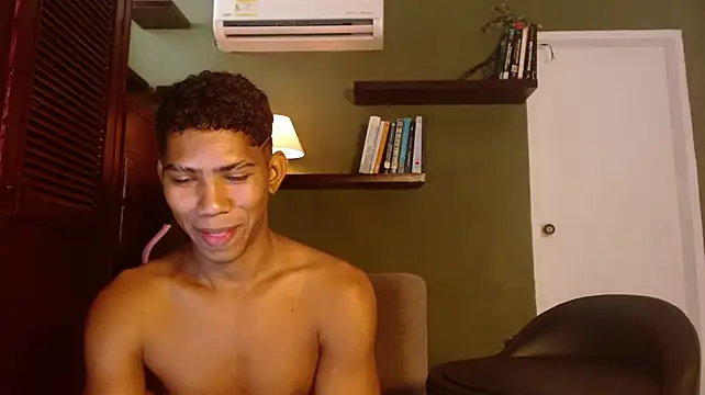 Živý XXX chat skiper_monstercock