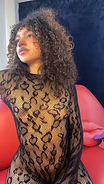 CurlyLia_のライブXXXチャット