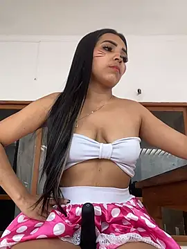 Rosa_25x's Live XXX Chat