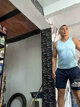 Paul22cm- Chat XXX in diretta