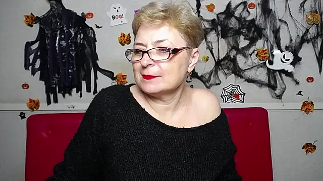 EmiliaGree's Live XXX Chat