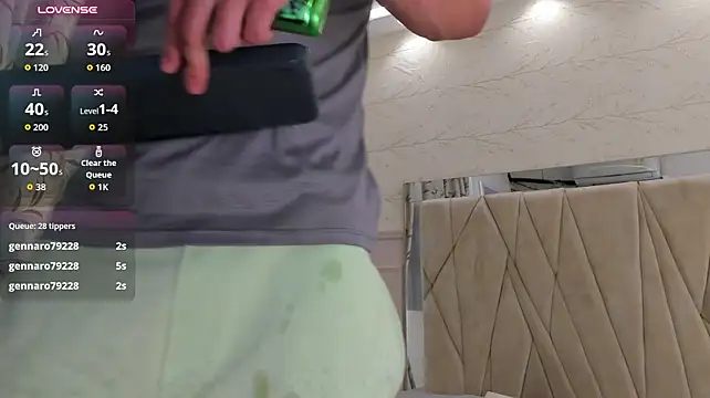 Adrien_MonteiroのライブXXXチャット