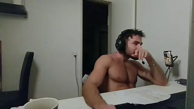 alpha-hunk Live XXX Chat